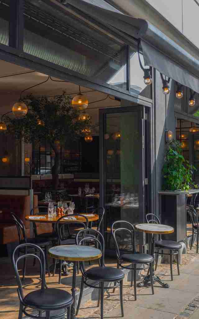 7 Tips for Maintaining a Healthy Diet While Dining Out 7 Tips for Maintaining a Healthy Diet While Dining Out