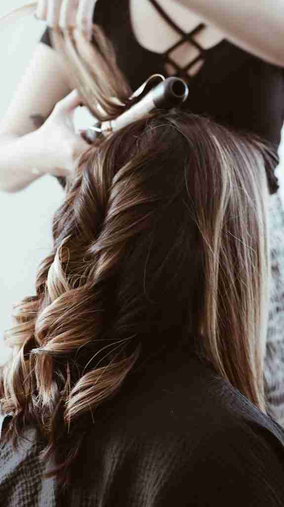 The Best Ways To Style Frizzy Hair The Best Ways To Style Frizzy Hair