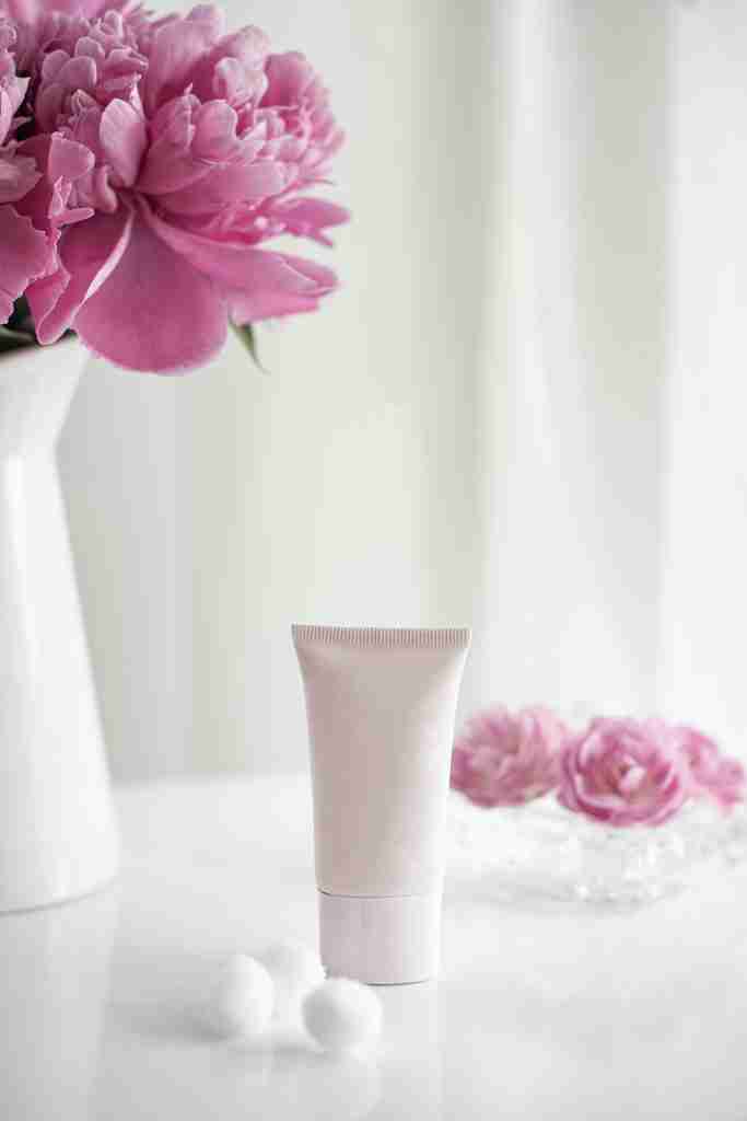 The Ultimate Guide to Top Cleaners Recommended by Dermatologists The Ultimate Guide to Top Cleaners Recommended by Dermatologists